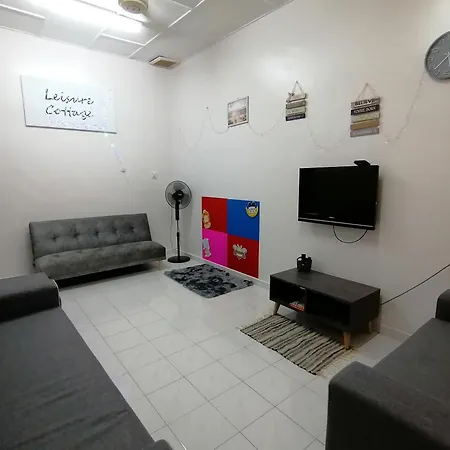Leisure Cottage Homestay Kluang Exterior photo